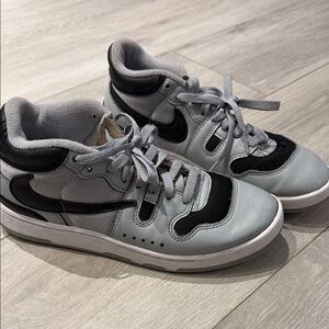 Nike Black and Gray Athletic Shoes